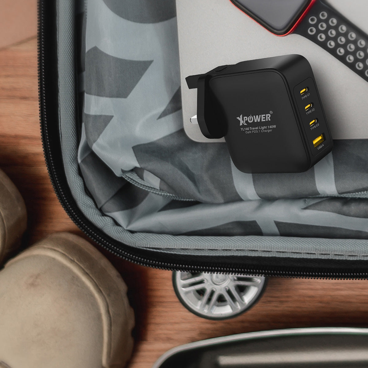 TL140 Travel Light 140W 4輸出PD3.1 GaN 旅行充電器